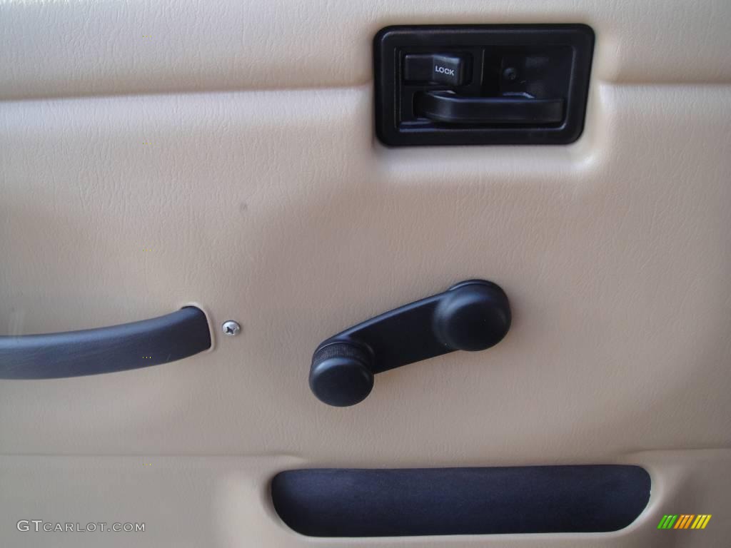 2002 Wrangler Sahara 4x4 - Black / Camel Beige/Dark Green photo #7