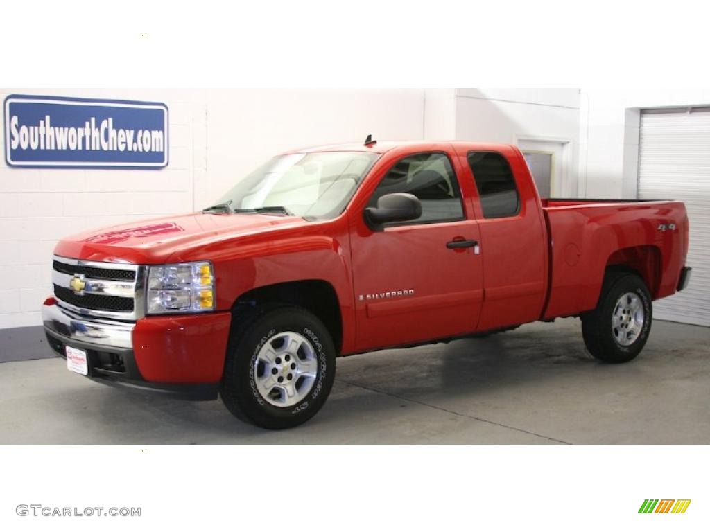 2007 Silverado 1500 LT Extended Cab 4x4 - Victory Red / Dark Charcoal photo #1