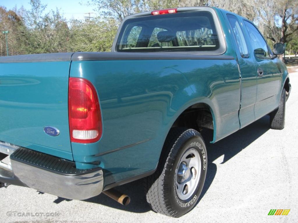 2004 F150 XL Heritage SuperCab 4x4 - Fleet Green / Heritage Medium Parchment photo #10