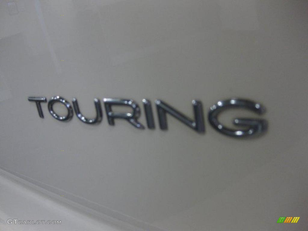 2007 Town & Country Touring - Cool Vanilla White / Dark Khaki/Light Graystone photo #6
