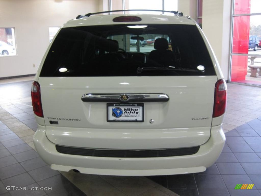 2007 Town & Country Touring - Cool Vanilla White / Dark Khaki/Light Graystone photo #7