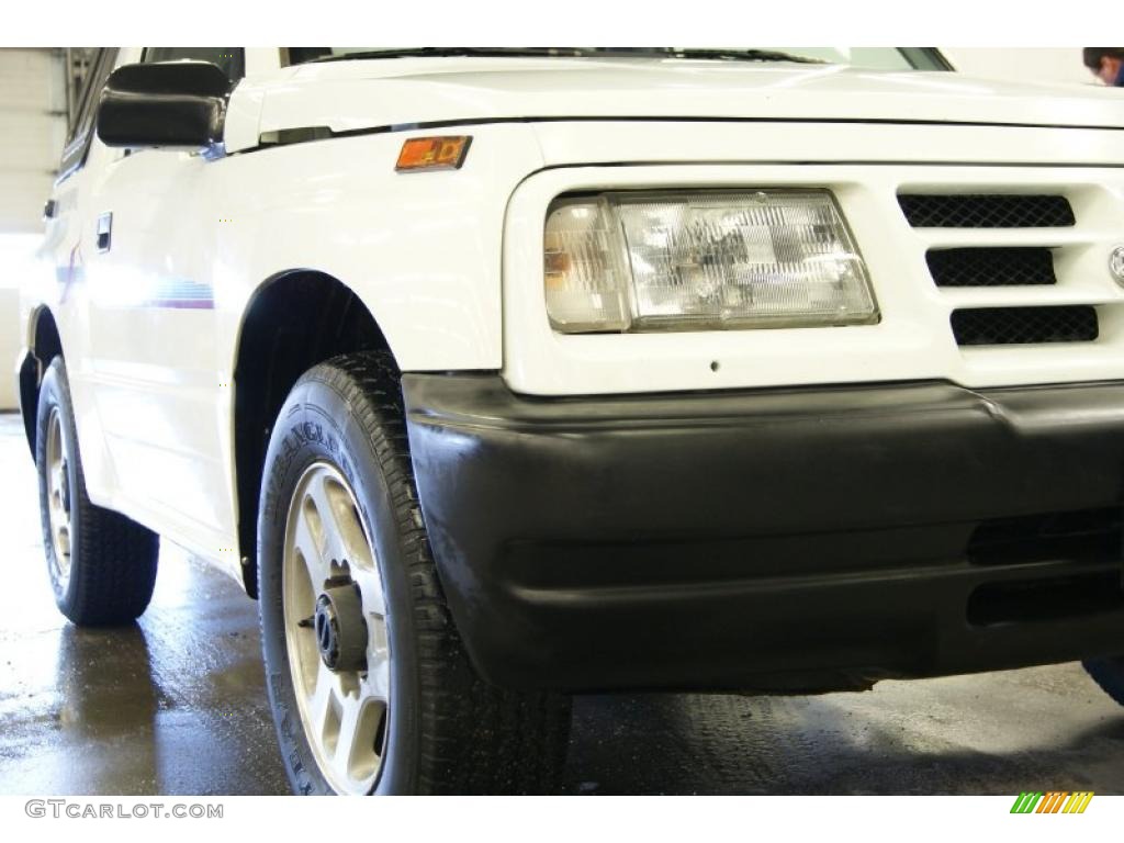 1997 Tracker Soft Top 4x4 - White / Dark Charcoal photo #3