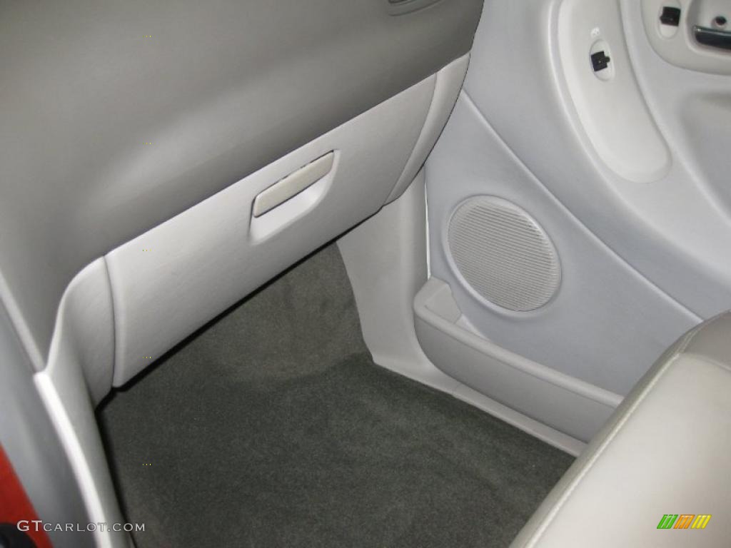2007 Town & Country Touring - Cool Vanilla White / Dark Khaki/Light Graystone photo #16
