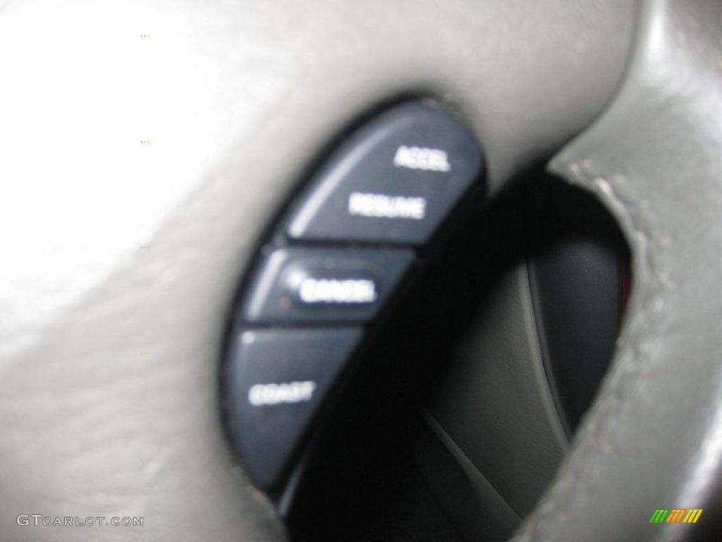 2007 Town & Country Touring - Cool Vanilla White / Dark Khaki/Light Graystone photo #20
