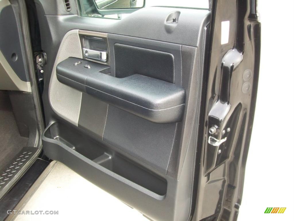2004 F150 FX4 SuperCrew 4x4 - Black / Black/Medium Flint photo #19