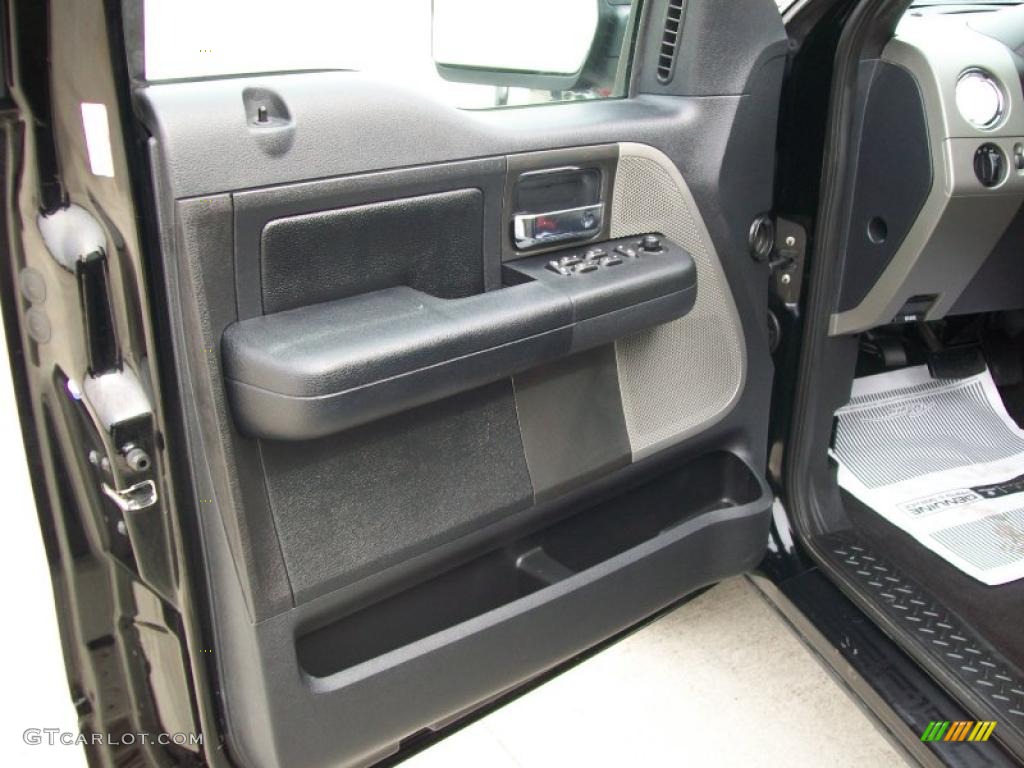 2004 F150 FX4 SuperCrew 4x4 - Black / Black/Medium Flint photo #24