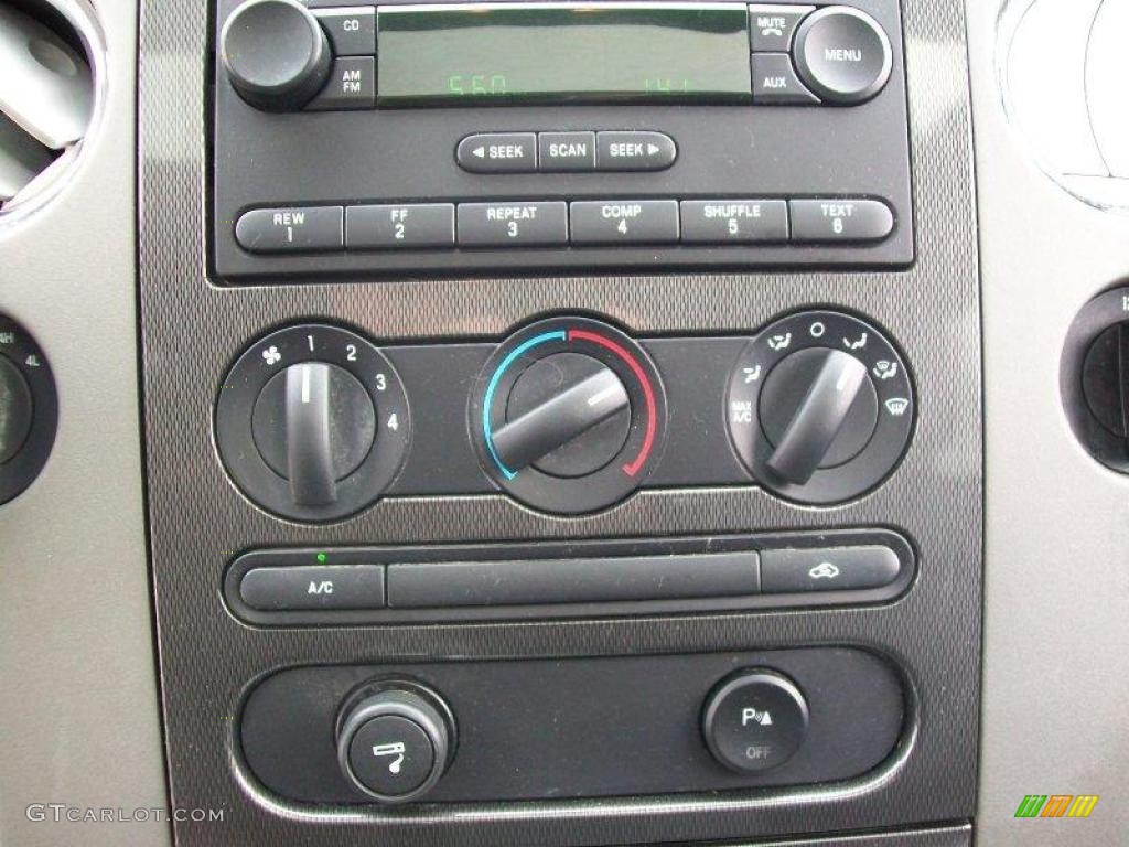 2004 F150 FX4 SuperCrew 4x4 - Black / Black/Medium Flint photo #32