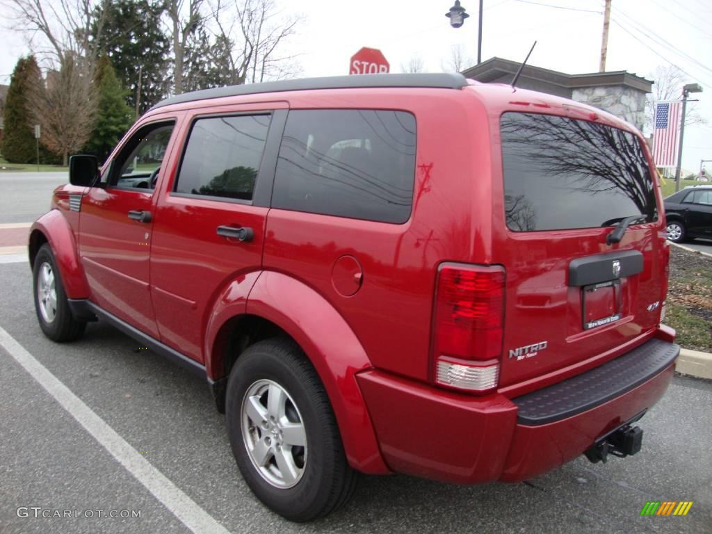 2008 Nitro SXT 4x4 - Inferno Red Crystal Pearl / Dark Slate Gray photo #8