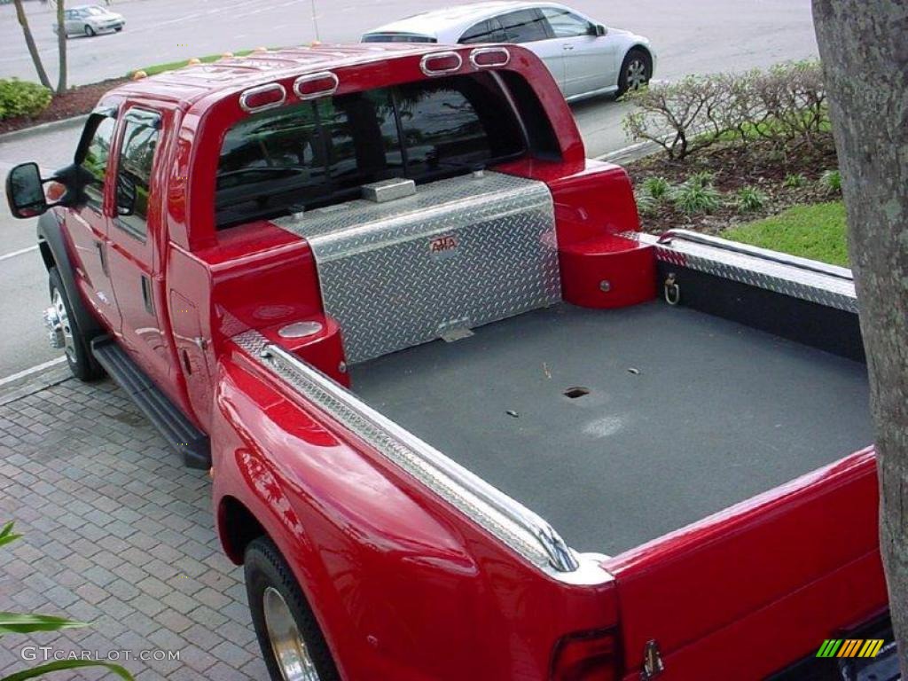 2007 F550 Super Duty Lariat Crew Cab Dually - Red / Tan photo #9