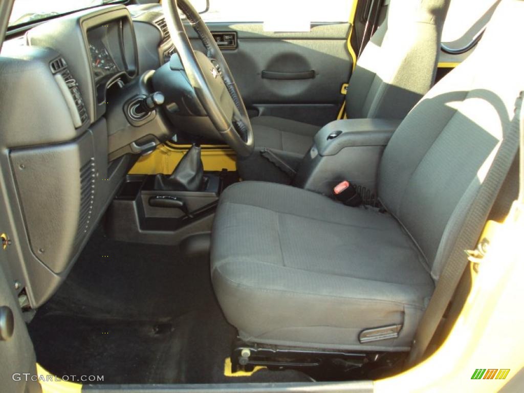 2006 Wrangler X 4x4 - Solar Yellow / Dark Slate Gray photo #4