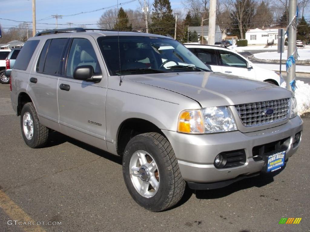 2004 Explorer XLT - Silver Birch Metallic / Graphite photo #3