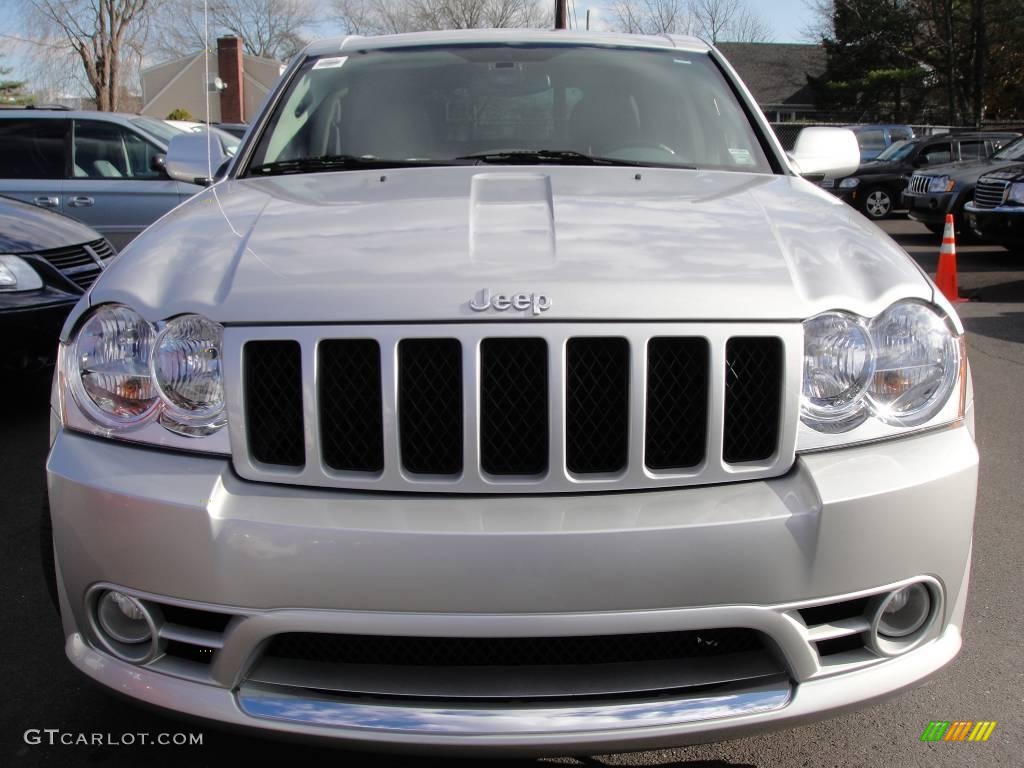 2007 Grand Cherokee SRT8 4x4 - Bright Silver Metallic / Medium Slate Gray photo #2