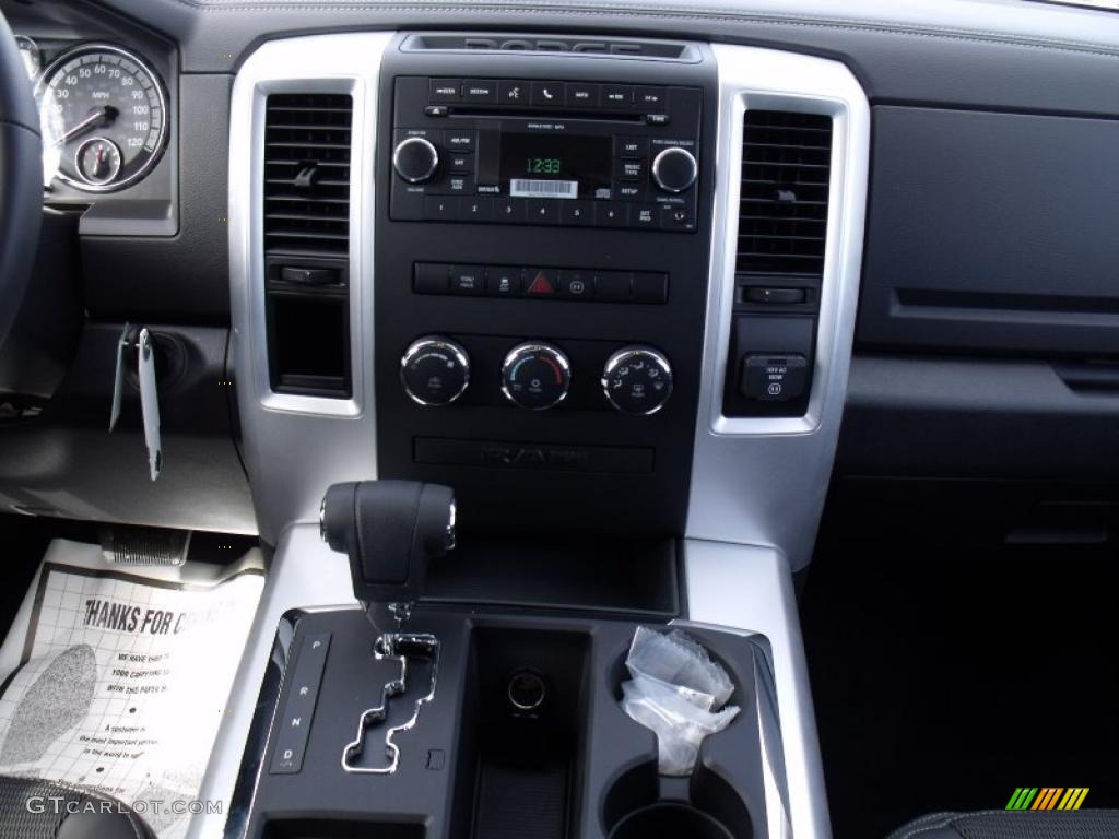 2010 Ram 1500 Sport Quad Cab - Bright Silver Metallic / Dark Slate Gray photo #11