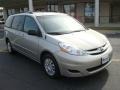 2006 Silver Shadow Pearl Toyota Sienna LE  photo #8