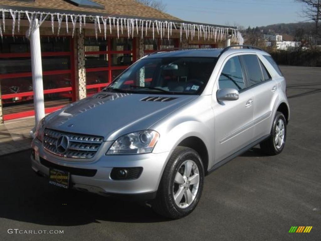 Iridium Silver Metallic Mercedes-Benz ML