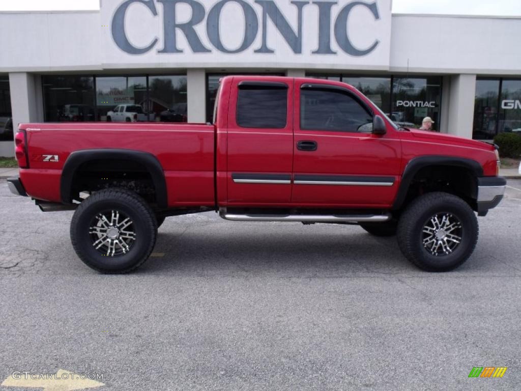 2005 Silverado 1500 Z71 Extended Cab 4x4 - Victory Red / Dark Charcoal photo #1