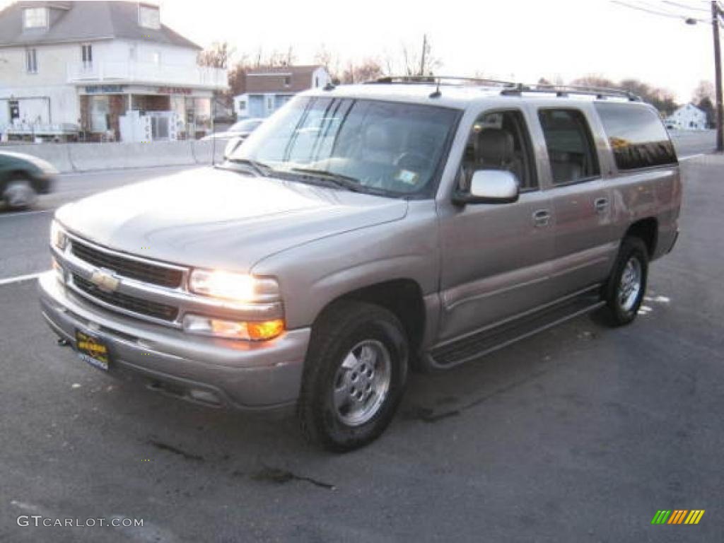 2003 Suburban 1500 LT 4x4 - Light Pewter Metallic / Gray/Dark Charcoal photo #1