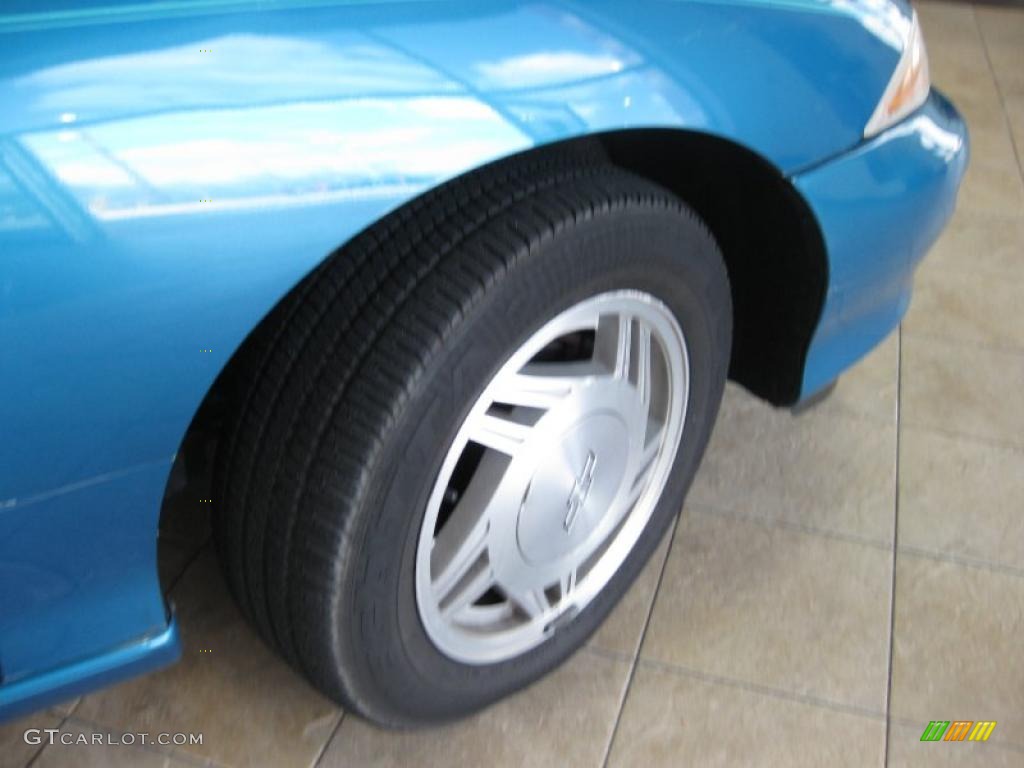 1996 Cavalier LS Convertible - Medium Bright Blue Metallic / Dark Gray photo #5