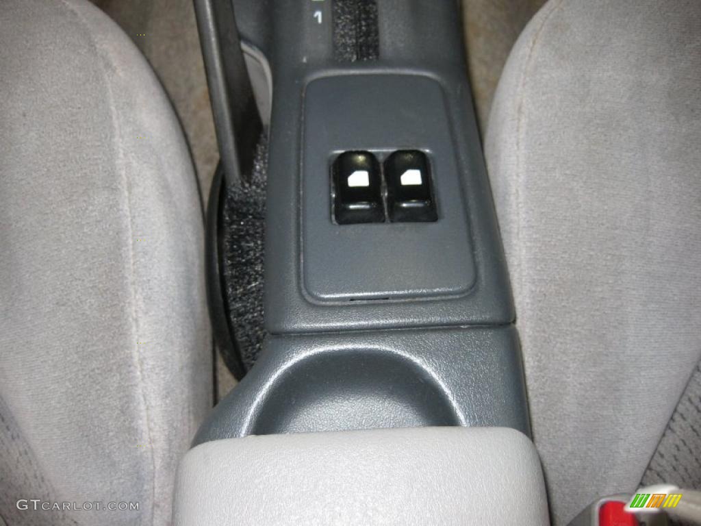 1996 Cavalier LS Convertible - Medium Bright Blue Metallic / Dark Gray photo #12