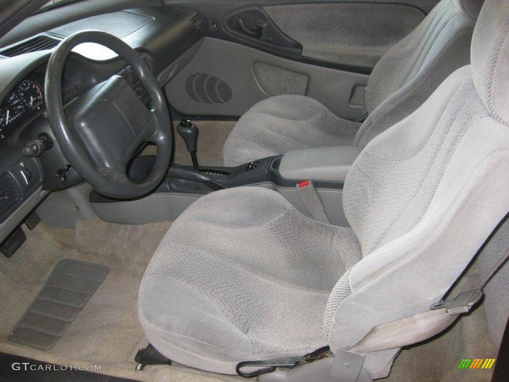 1996 Cavalier LS Convertible - Medium Bright Blue Metallic / Dark Gray photo #17