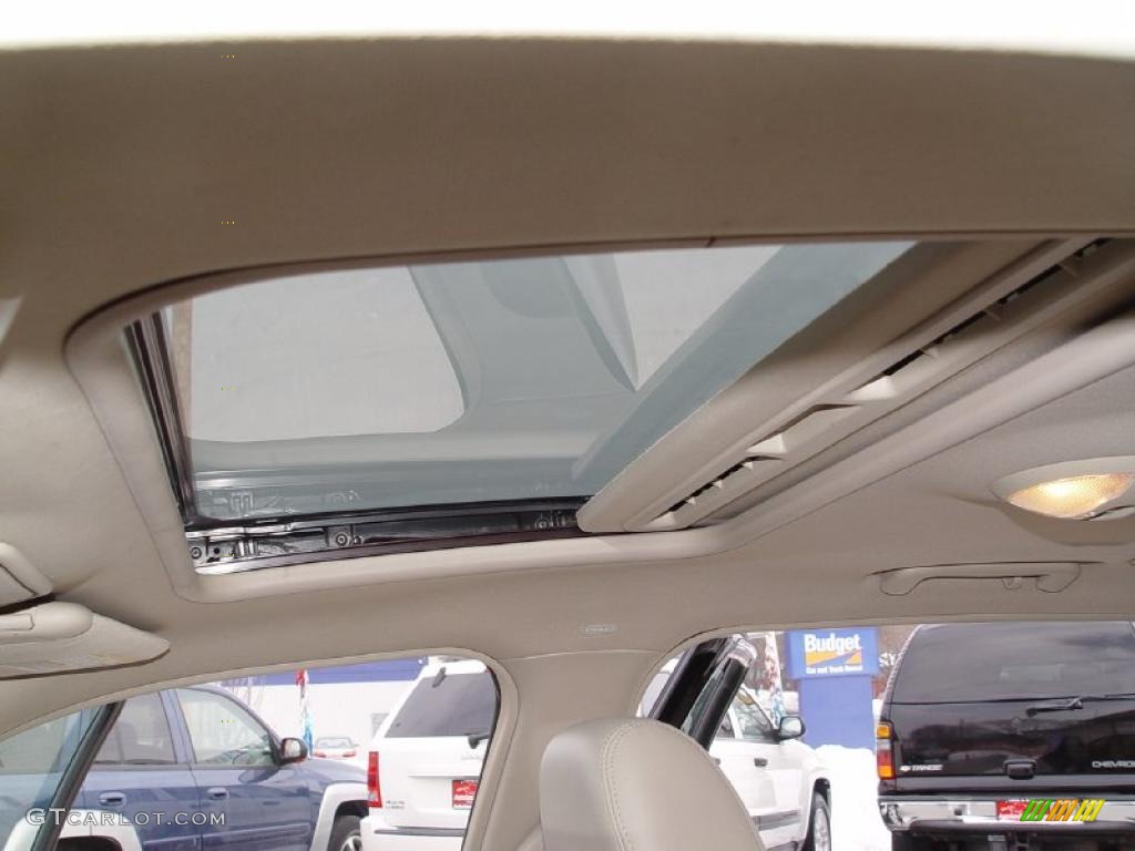 2005 Malibu Maxx LT Wagon - Black / Neutral Beige photo #6