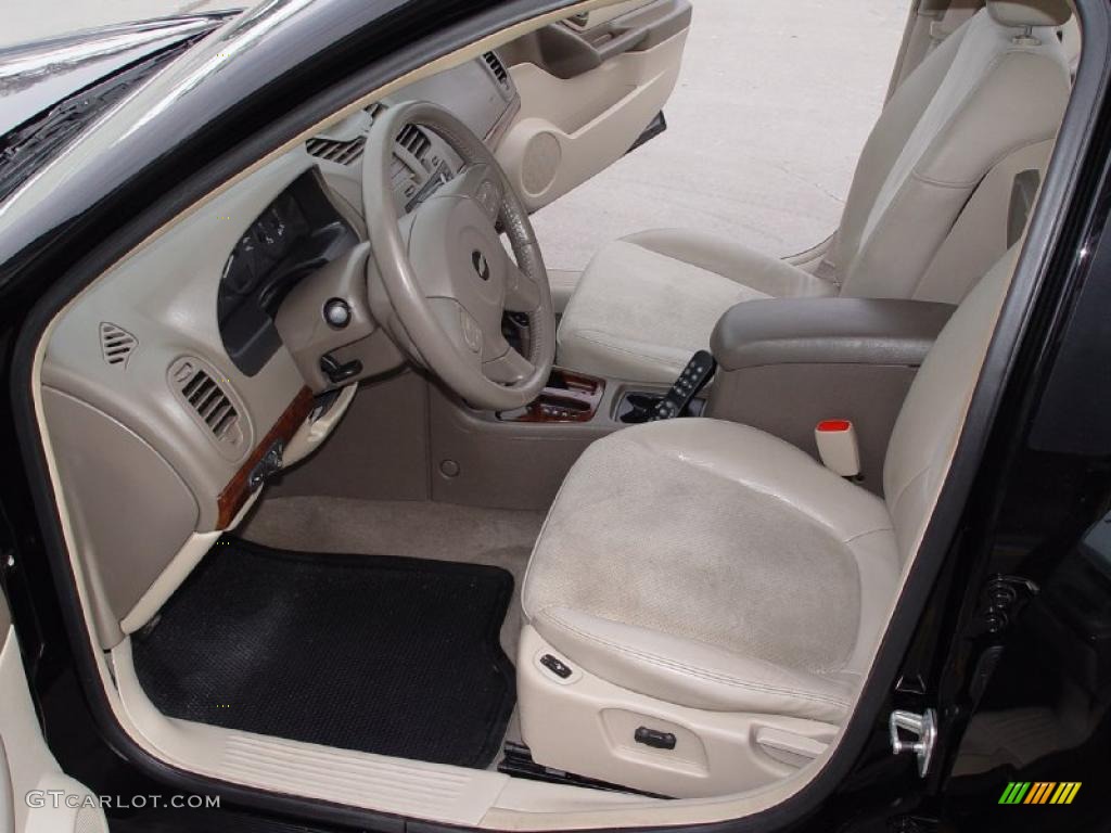 2005 Malibu Maxx LT Wagon - Black / Neutral Beige photo #10