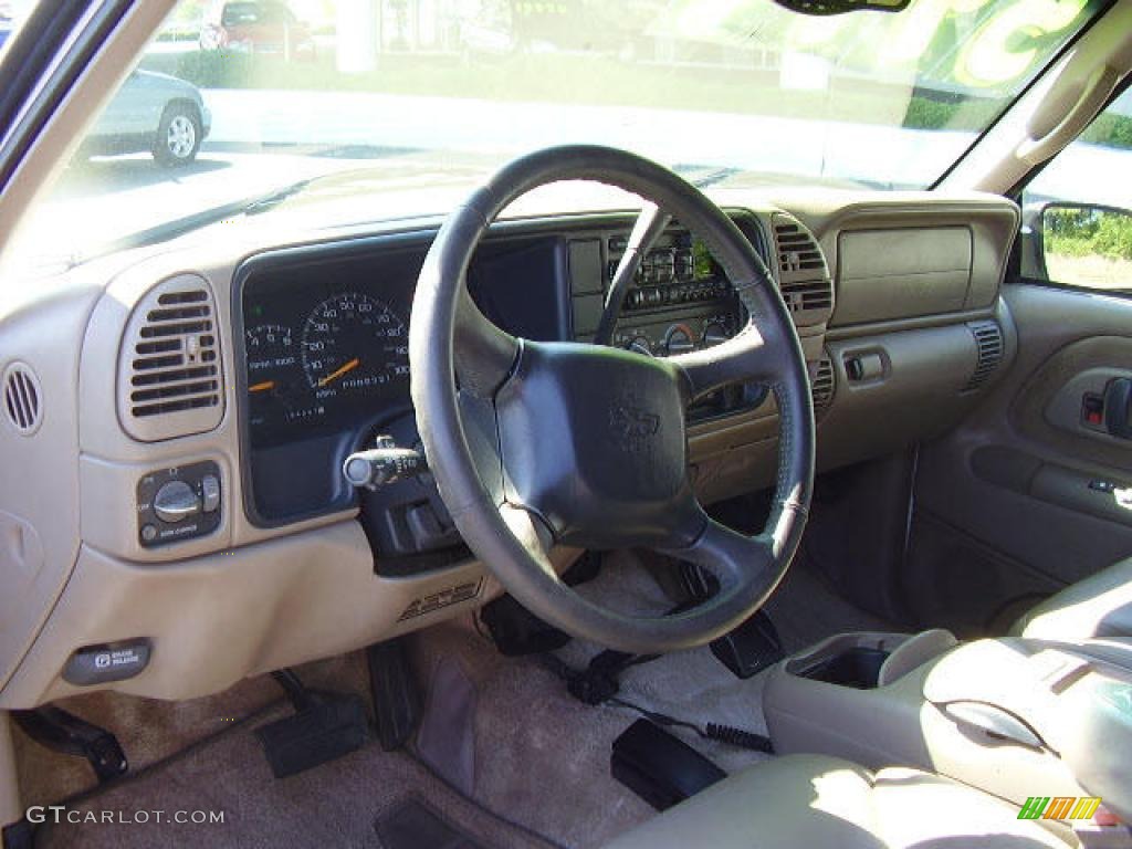 1999 Suburban K1500 LT 4x4 - Summit White / Neutral photo #7