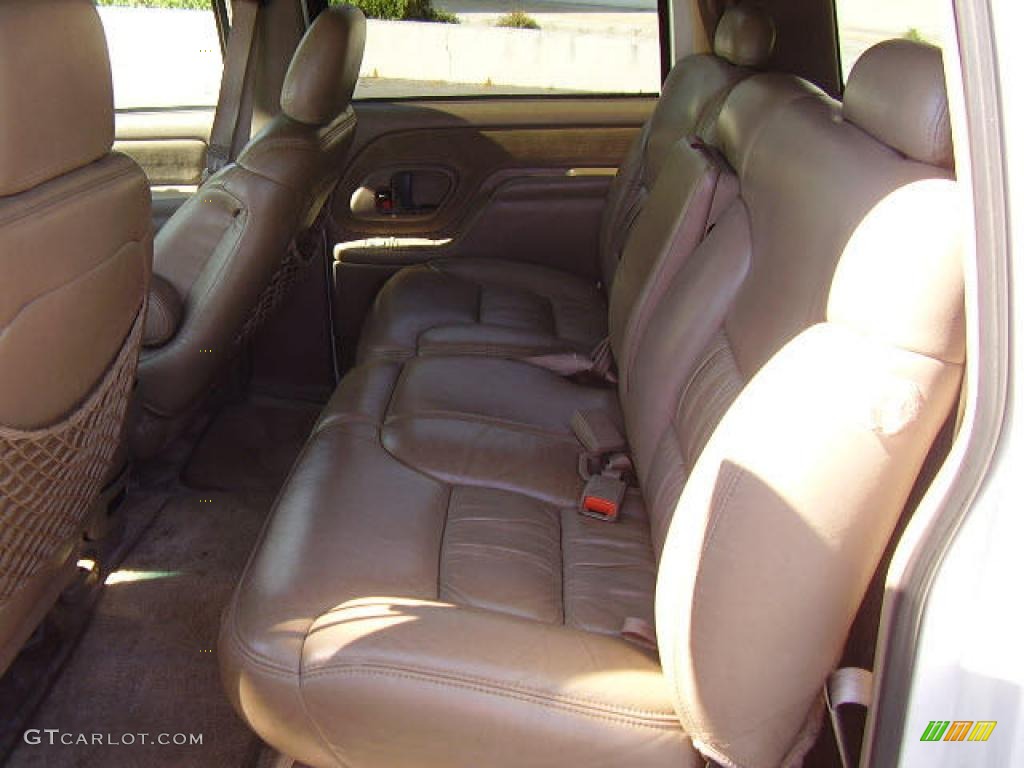 1999 Suburban K1500 LT 4x4 - Summit White / Neutral photo #13