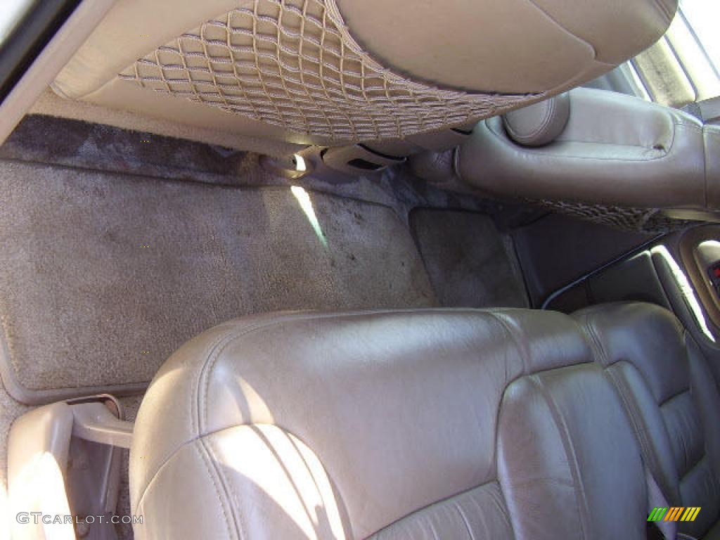 1999 Suburban K1500 LT 4x4 - Summit White / Neutral photo #14