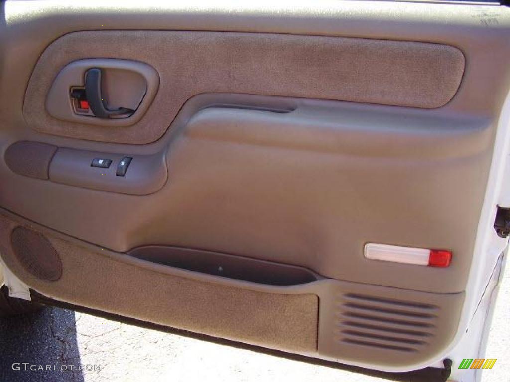 1999 Suburban K1500 LT 4x4 - Summit White / Neutral photo #22