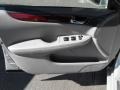 Millennium Silver Metallic - ES 300 Photo No. 7