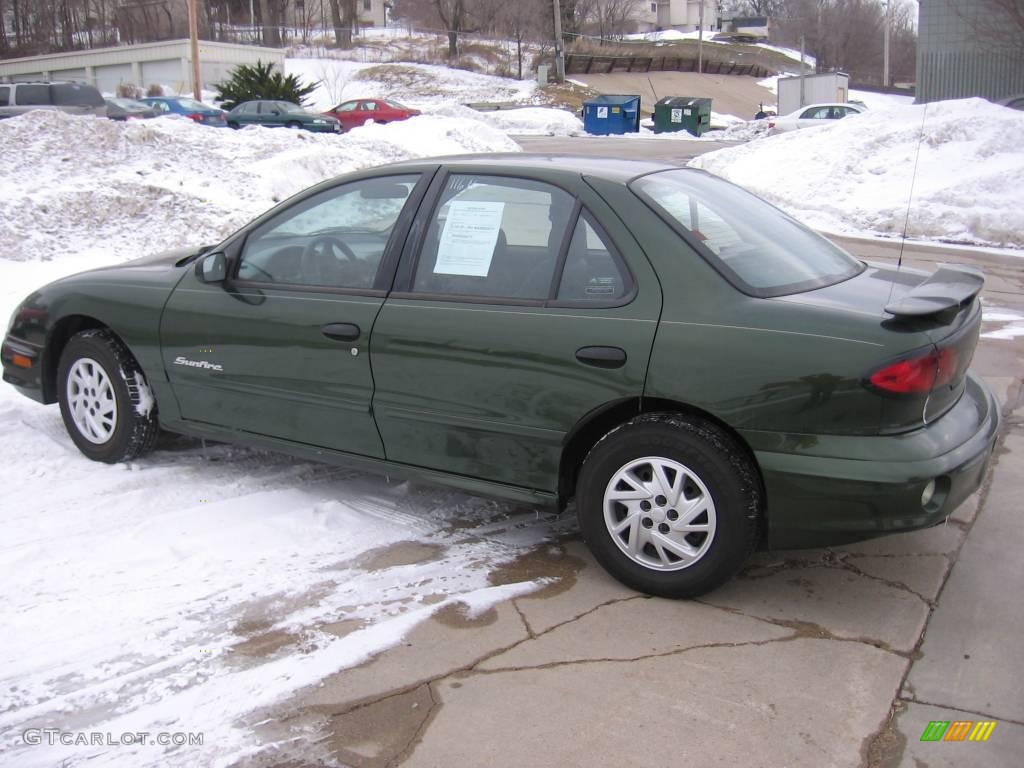 2000 Sunfire SE Sedan - Spruce Green Metallic / Graphite photo #1