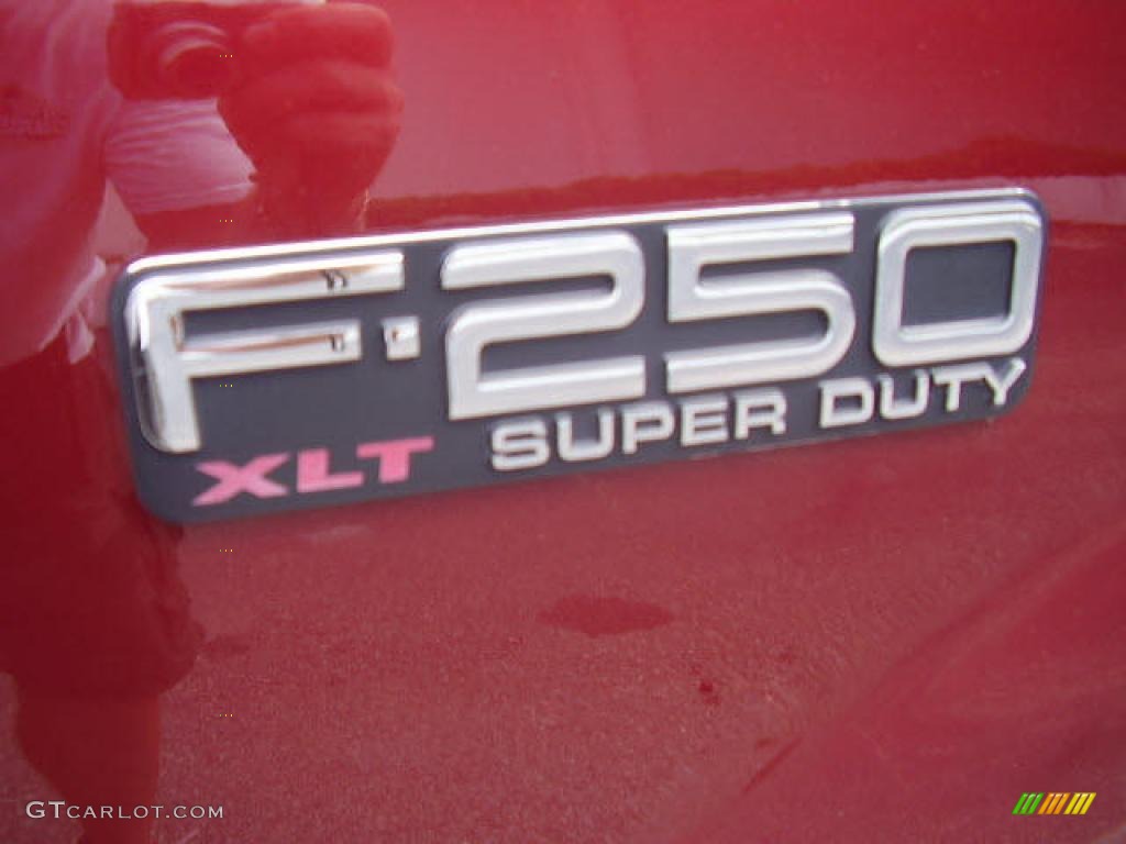 2004 F250 Super Duty XLT Crew Cab - Dark Toreador Red Metallic / Medium Flint photo #25
