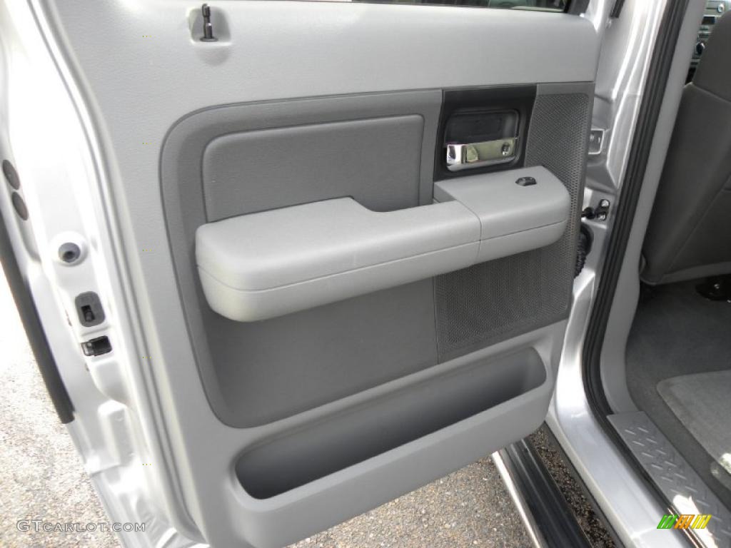 2006 F150 XLT SuperCrew - Silver Metallic / Medium/Dark Flint photo #7