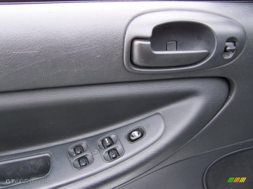 2005 Sebring Sedan - Graphite Metallic / Dark Slate Gray photo #9