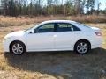 Super White - Camry SE Photo No. 5