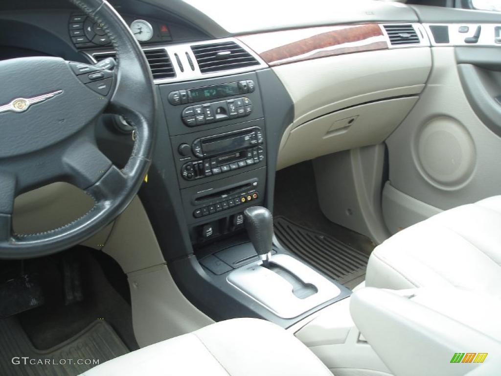 2004 Pacifica AWD - Stone White / Light Taupe photo #13