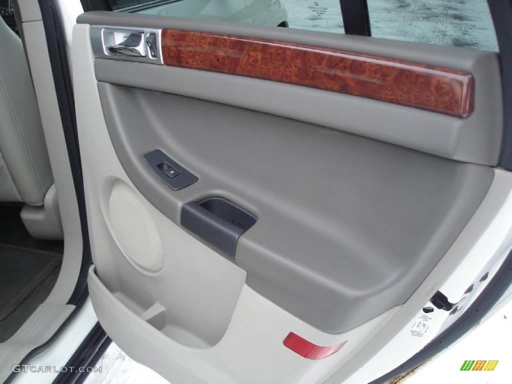 2004 Pacifica AWD - Stone White / Light Taupe photo #35