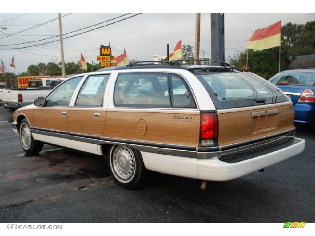1996 Roadmaster Estate Wagon - Bright White / Beige photo #4