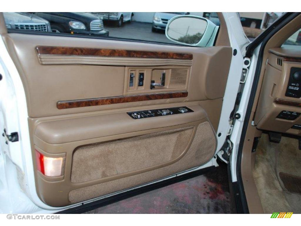 1996 Roadmaster Estate Wagon - Bright White / Beige photo #19