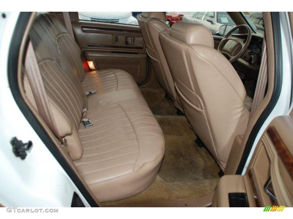1996 Roadmaster Estate Wagon - Bright White / Beige photo #21