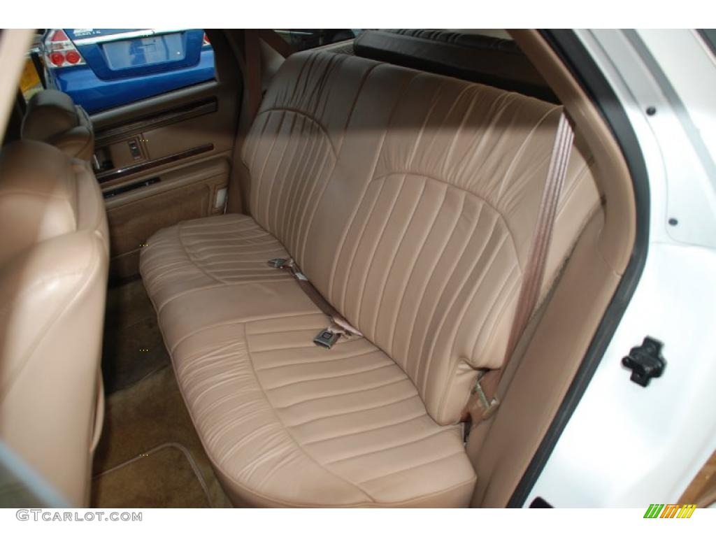 1996 Roadmaster Estate Wagon - Bright White / Beige photo #23