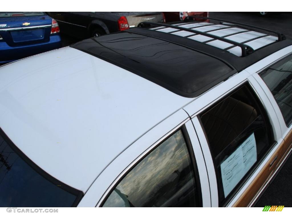 1996 Roadmaster Estate Wagon - Bright White / Beige photo #24