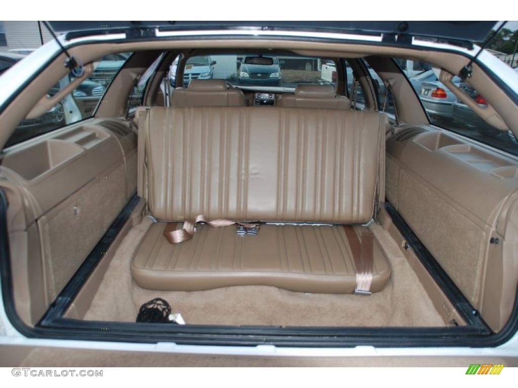 1996 Roadmaster Estate Wagon - Bright White / Beige photo #25