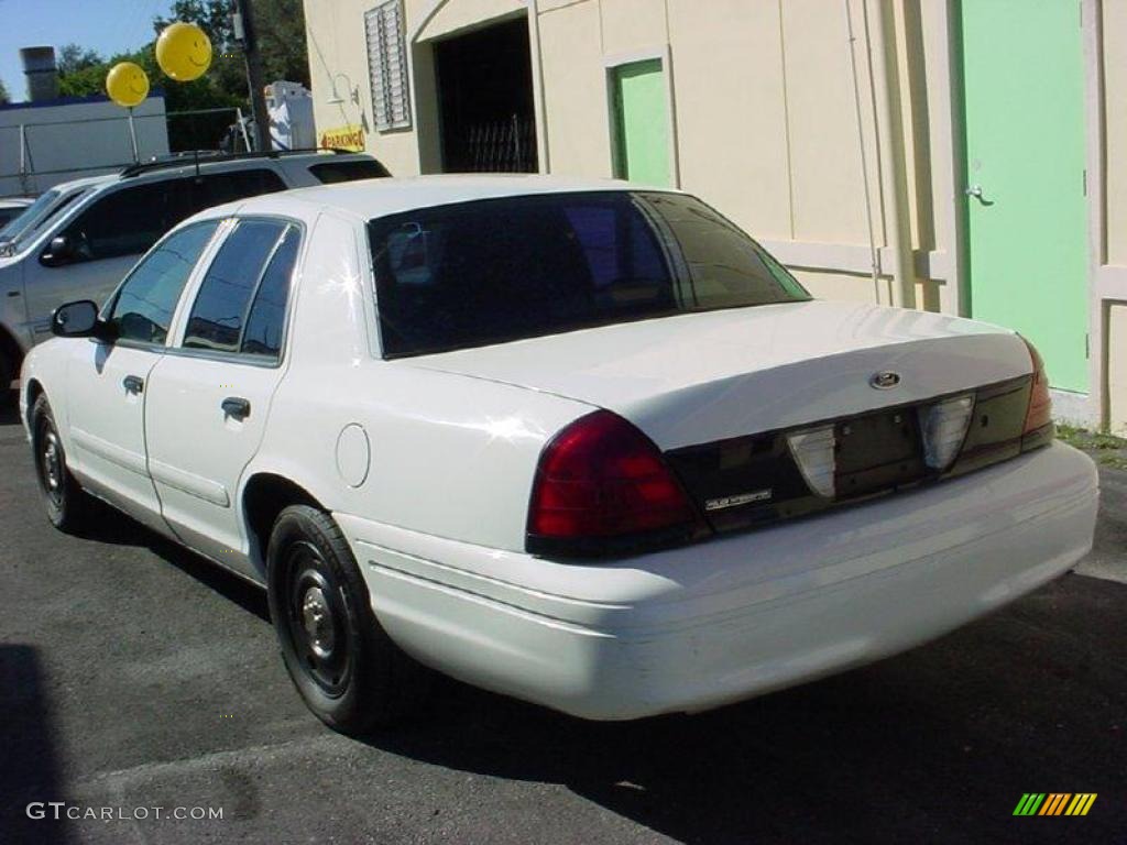 2003 Crown Victoria Police Interceptor - Vibrant White / Dark Charcoal photo #3