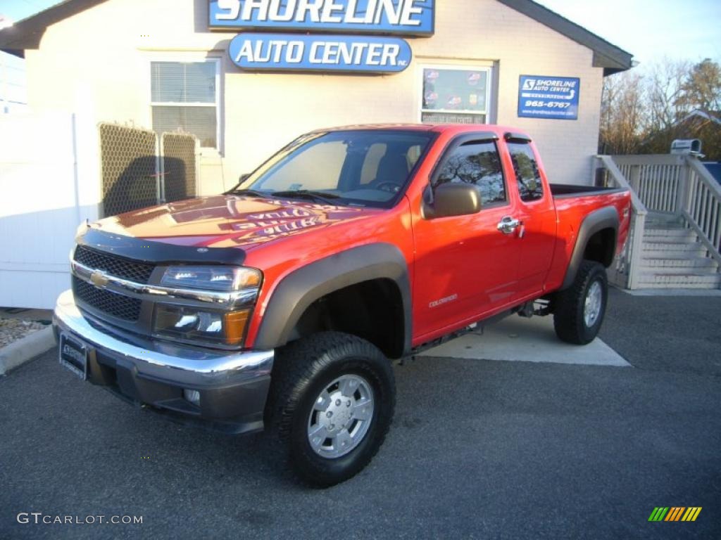 2005 Colorado Z71 Extended Cab 4x4 - Victory Red / Medium Dark Pewter photo #2