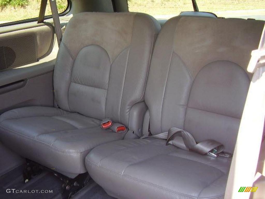 2001 Town & Country Limited AWD - Dark Garnet Red Pearl / Taupe photo #19