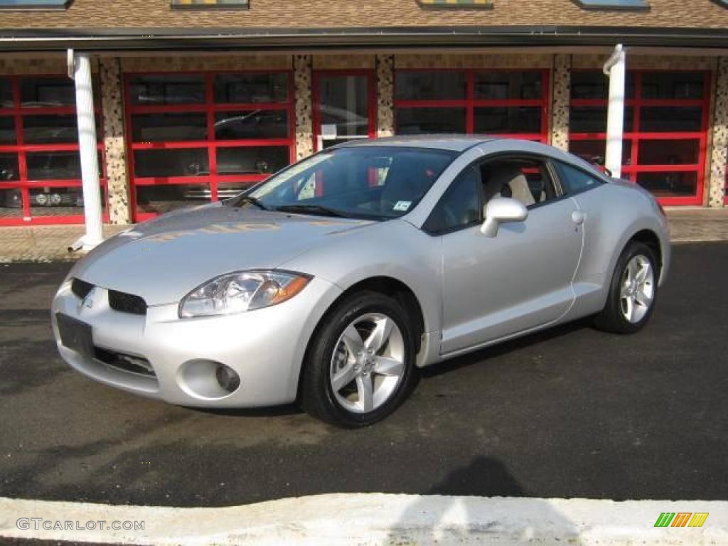 2007 Eclipse GS Coupe - Liquid Silver Metallic / Medium Gray photo #1