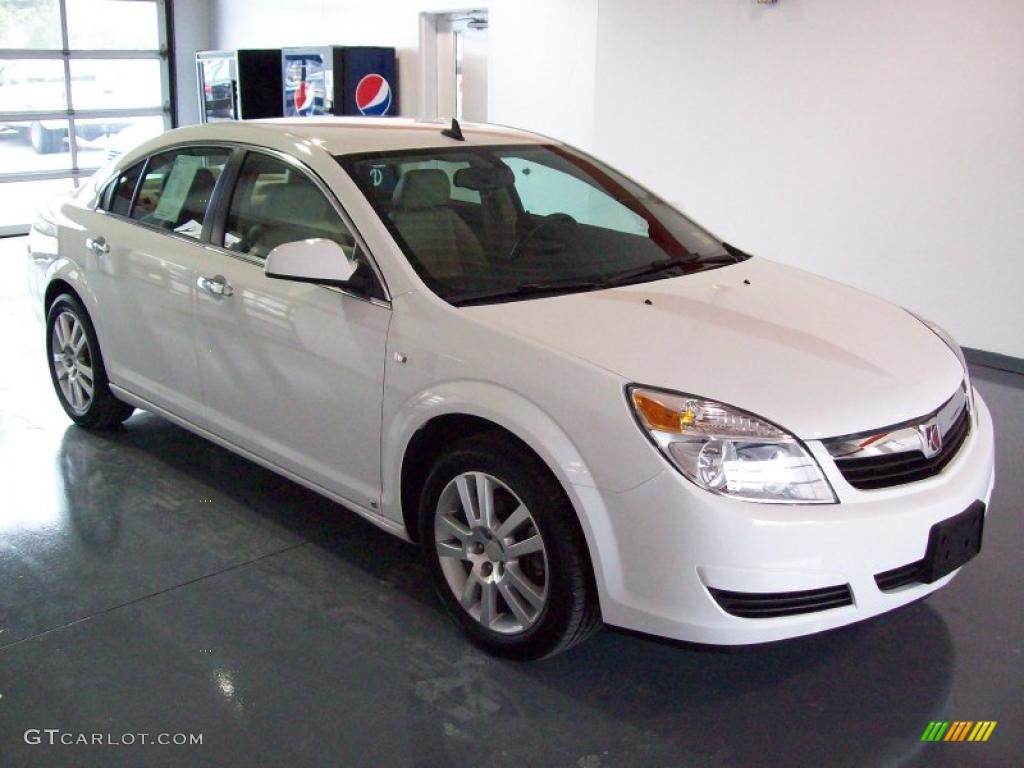 2009 Aura XR - Polar White / Tan photo #1