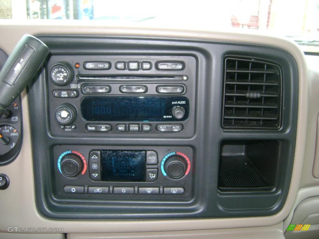 2003 Suburban 1500 Z71 4x4 - Sandalwood Metallic / Tan/Neutral photo #13